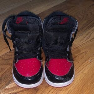 Nike Kids Black and Red Sneakers